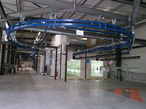 Convoyeur aérien pour ligne de peinture / Ligne de thermolaquage </br> Ligne de traitement de surface